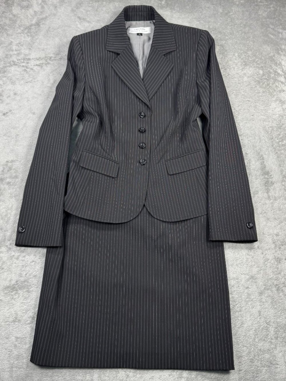 Tahari Office Siren Pinstriped Skirt Suit Set Size 6 Minimalist Office Cocktail